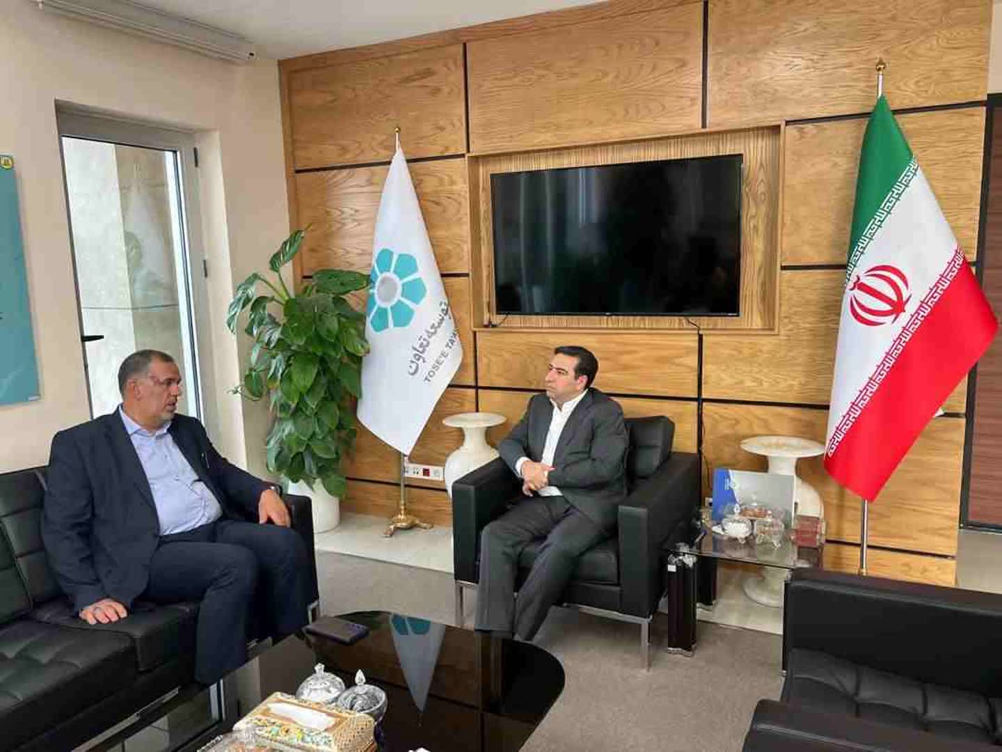 موسویزاده در دیدار با مدیر عامل بانک توسعه تعاون: تسهیلات ویژه برای خوزستان و حمایت از مشاغل خانگی ضروری است موسویزاده در دیدار با مدیر عامل بانک توسعه تعاون: تسهیلات ویژه برای خوزستان و حمایت از مشاغل خانگی ضروری است