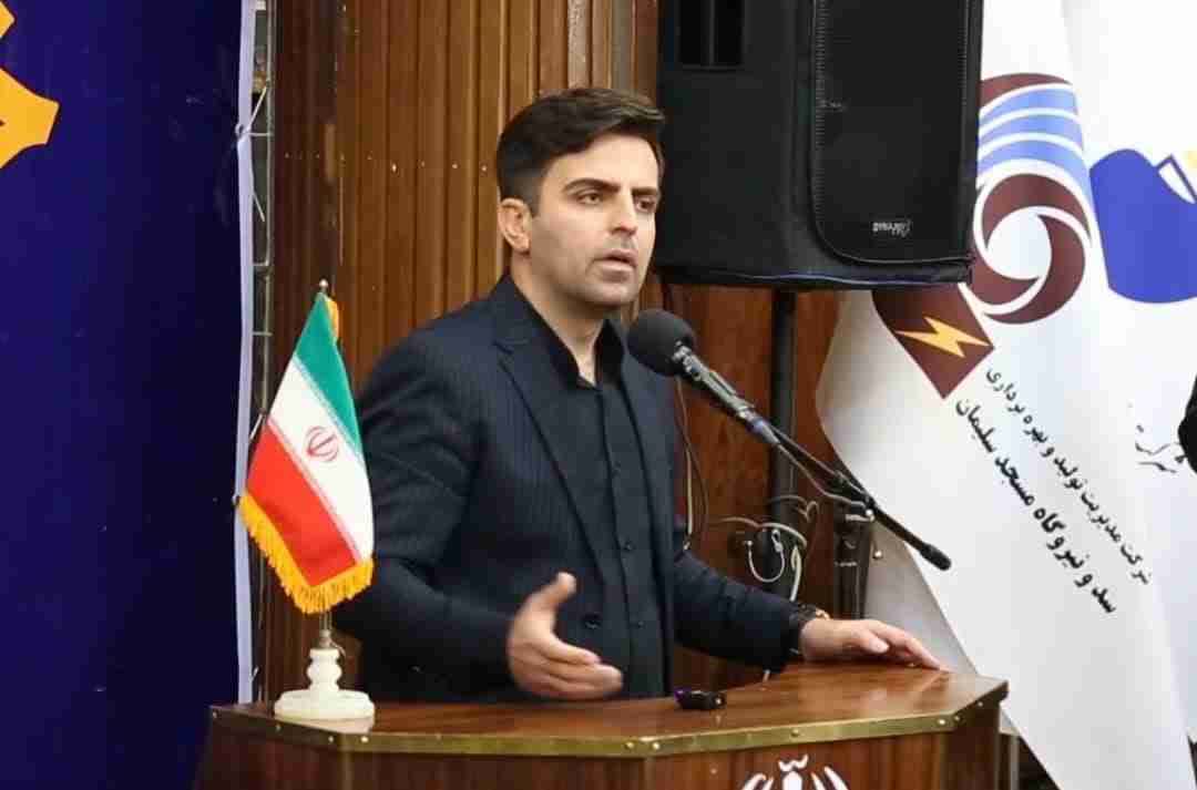 شکاف گفتمان؛ چرا حرف مدیران با مردم یکی نمیشود؟ شکاف گفتمان؛ چرا حرف مدیران با مردم یکی نمیشود؟