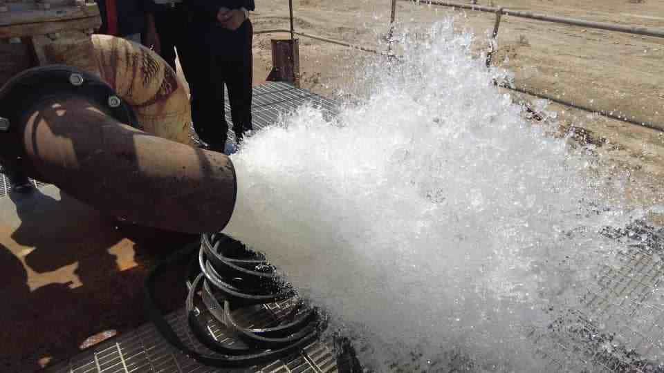 خدمت آبرسانی شرکت نفت و گاز آغاجاری: اجرای طرح های گسترده آبرسانی در جنوب شرق خوزستان خدمت آبرسانی شرکت نفت و گاز آغاجاری: اجرای طرح های گسترده آبرسانی در جنوب شرق خوزستان