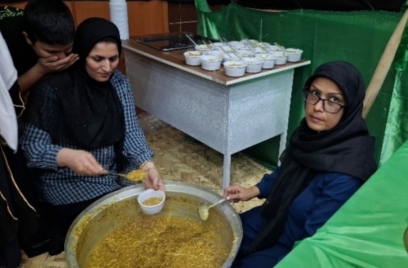  خلق صحنه های ناب و قشنگ توسط دانش آموزان در برگزاری مراسم سوگواری